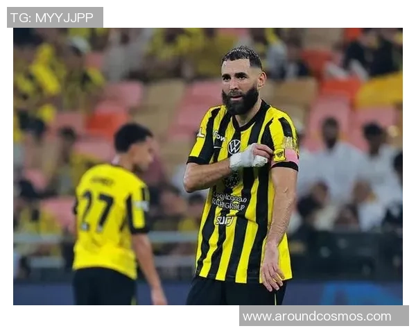 卡里姆本泽马传奇之路从里昂天才到皇家马德里锋线领袖