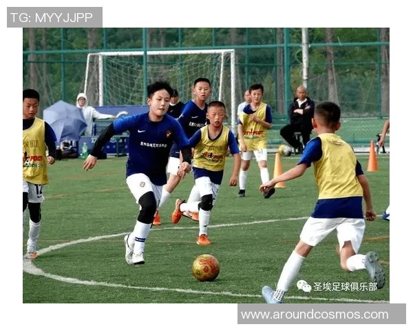 绿茵逐梦青春激荡激情足球点燃世界无限精彩